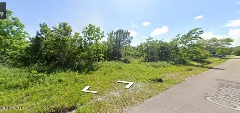 208 Chartres St, Bay Saint Louis, MS 39520