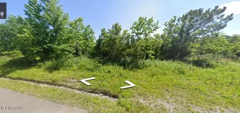 210 Chartres St, Bay Saint Louis, MS 39520