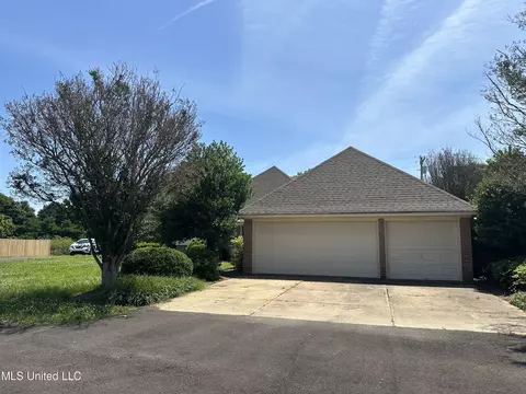 Exterior - 6705 Craft Rd, Olive Branch, MS 38654 photo 3 of 4