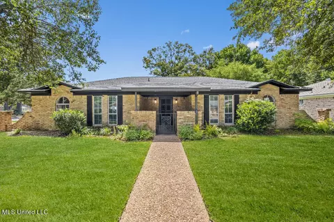 3409 Nottingham Rd, Ocean Springs, MS 39564