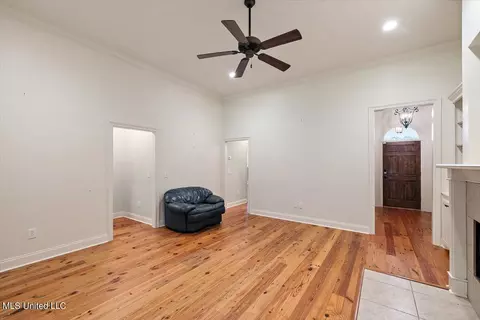 Living - 126 W Pinebrook Dr, Brandon, MS 39047 photo 2 of 3