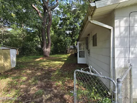 315 Sun Dr, Jackson, MS 39211 photo 3