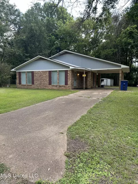 119 Wilson St, Duck Hill, MS 38925