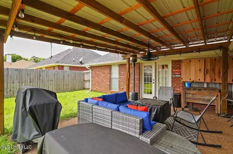 Exterior - 260 August Dr, Brandon, MS 39042 photo 3 of 4