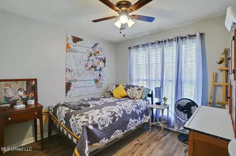 Bedroom - 260 August Dr, Brandon, MS 39042 photo 3 of 4