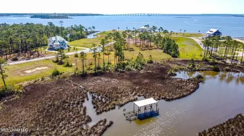 6109 Ascot Dr, Biloxi, MS 39532