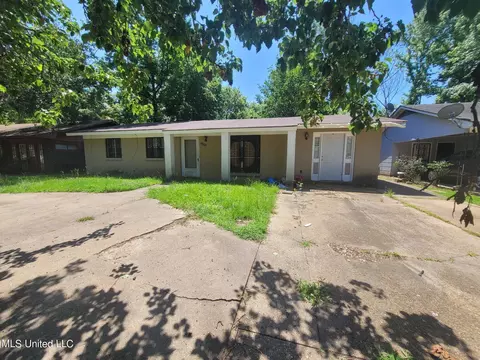 6558 Lyndon B Johnson Dr, Jackson, MS 39213