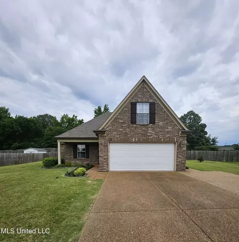 2859 Guernsey Cv, Nesbit, MS 38651