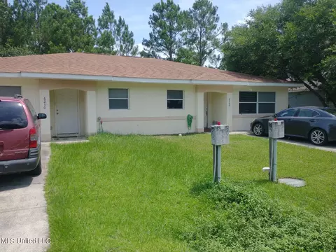 6206 Grenada St, Bay Saint Louis, MS 39520