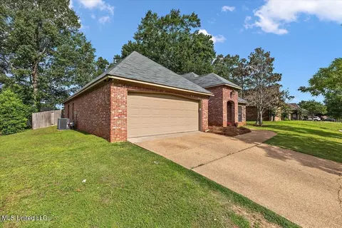 429 Pinebrook Cir, Brandon, MS 39047 photo 4