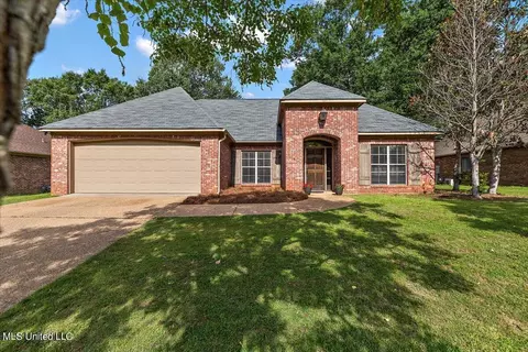 429 Pinebrook Cir, Brandon, MS 39047 photo 2