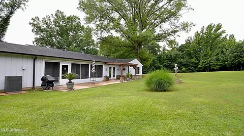 Exterior - 343 Dixie Hill Rd, Hernando, MS 38632 photo 12 of 15
