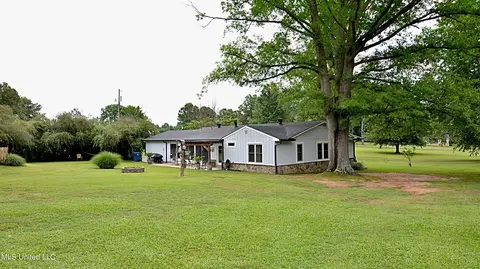 Exterior - 343 Dixie Hill Rd, Hernando, MS 38632 photo 10 of 15