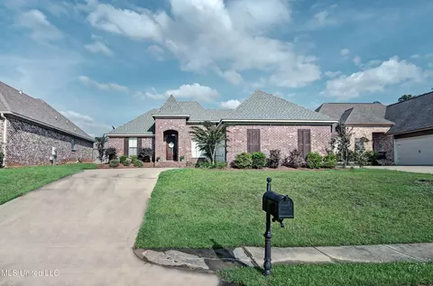 241 Stonebridge Blvd, Brandon, MS 39042