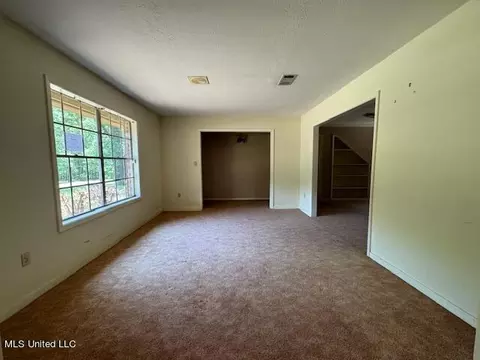 909 Gore Rd, Jackson, MS 39212 photo 8