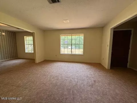 909 Gore Rd, Jackson, MS 39212 photo 7