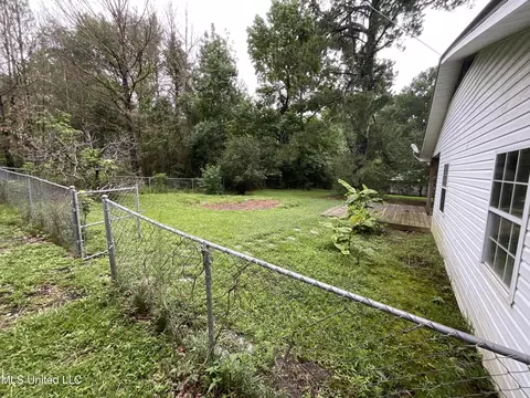 Exterior - 239 Burnham Rd, Brandon, MS 39042 photo 4 of 5
