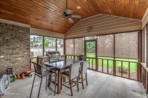 Exterior - 110 Grayhawk Dr, Madison, MS 39110 photo 3 of 16