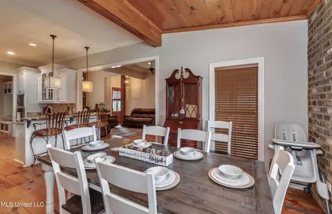 Dining - 110 Grayhawk Dr, Madison, MS 39110 photo 3 of 4
