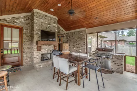 Exterior - 110 Grayhawk Dr, Madison, MS 39110 photo 4 of 16