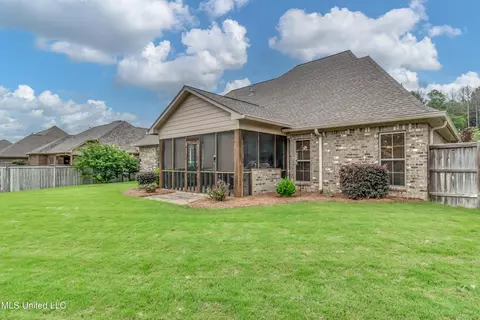 Exterior - 110 Grayhawk Dr, Madison, MS 39110 photo 7 of 16