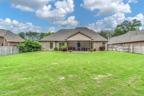 Exterior - 110 Grayhawk Dr, Madison, MS 39110 photo 9 of 16