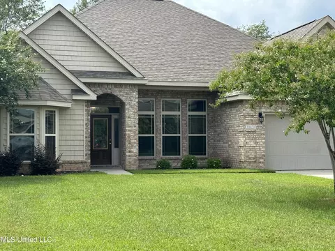 10471 Autumn Dr, Gulfport, MS 39503