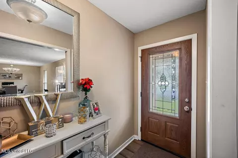 Entry Way - 20 Crosswoods, Brandon, MS 39042 photo 1 of 2