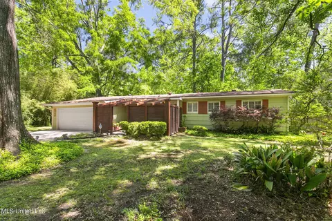 4346 Ridgewood Cir, Jackson, MS 39211