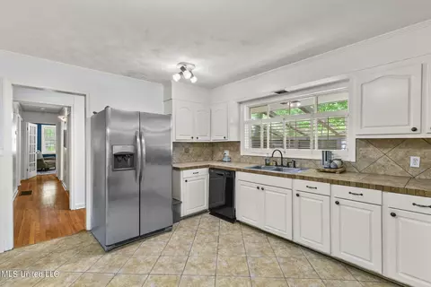 4346 Ridgewood Cir, Jackson, MS 39211 photo 12