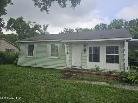 1902 Sky Farm Ave, Vicksburg, MS 39183