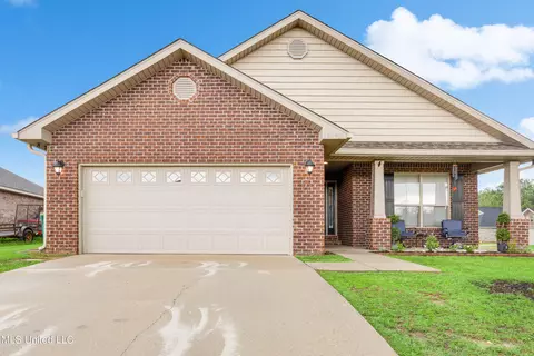 18092 Canal Ct, Gulfport, MS 39503