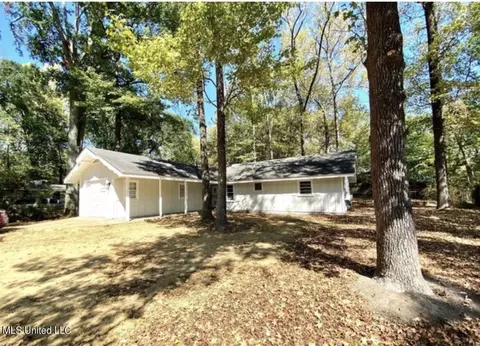 1318 Woody Dr, Jackson, MS 39212