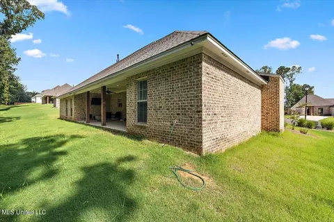 Exterior - 228 Crestwood Pl, Madison, MS 39110 photo 6 of 8
