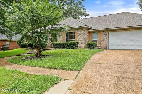 Exterior - 409 Parkway Rd, Brandon, MS 39047 photo 2 of 3