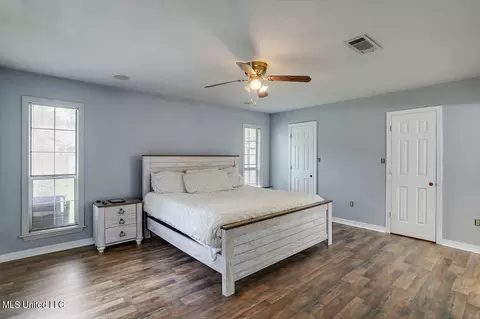 Bedroom - 409 Parkway Rd, Brandon, MS 39047 photo 1 of 4