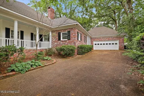 30 Avery Cir, Jackson, MS 39211 photo 9