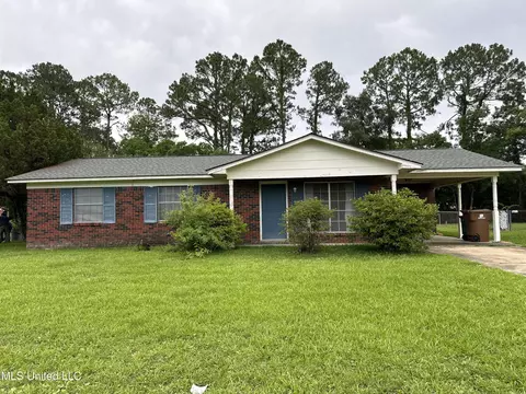 209 Shalimar Dr, Long Beach, MS 39560