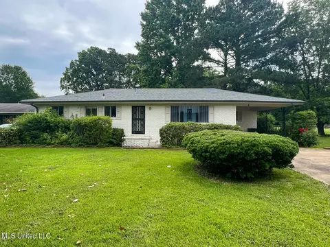 733 West St, Coldwater, MS 38618