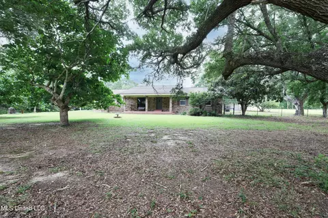 16043 Mesa Dr, Gulfport, MS 39503