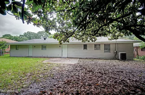Exterior - 3731 Brinkley Dr, Jackson, MS 39213 photo 3 of 4