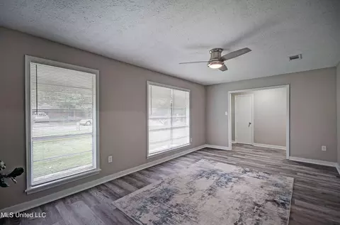 Living - 3731 Brinkley Dr, Jackson, MS 39213 photo 1 of 1