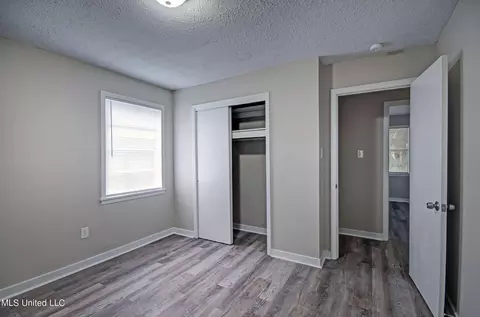 Bedroom - 3731 Brinkley Dr, Jackson, MS 39213 photo 4 of 6
