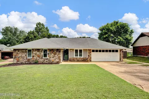 654 White Ash Dr, Southaven, MS 38671