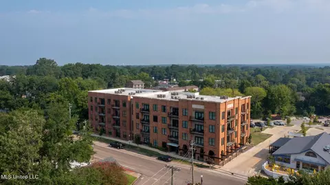509 University Dr #112, Starkville, MS 39759