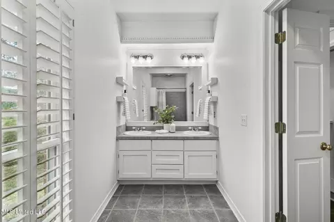 Bath - 602 Forest Point Dr, Brandon, MS 39047 photo 1 of 5