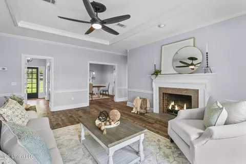 Living - 602 Forest Point Dr, Brandon, MS 39047 photo 5 of 6