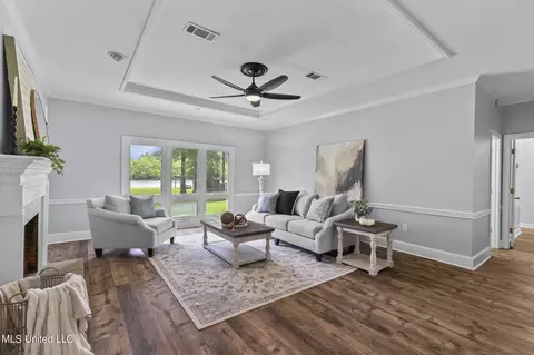 Living - 602 Forest Point Dr, Brandon, MS 39047 photo 1 of 6