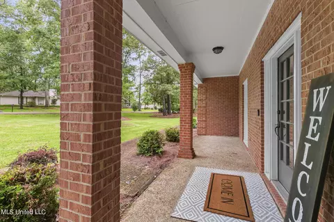 Exterior - 602 Forest Point Dr, Brandon, MS 39047 photo 6 of 21