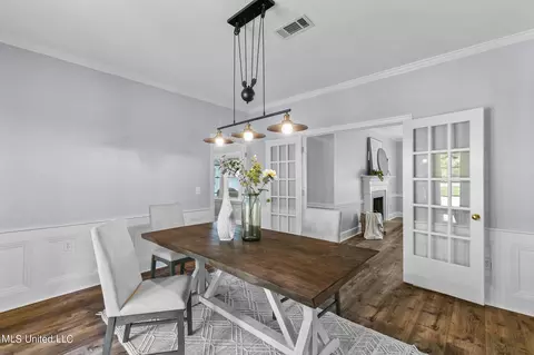 Dining - 602 Forest Point Dr, Brandon, MS 39047 photo 4 of 6